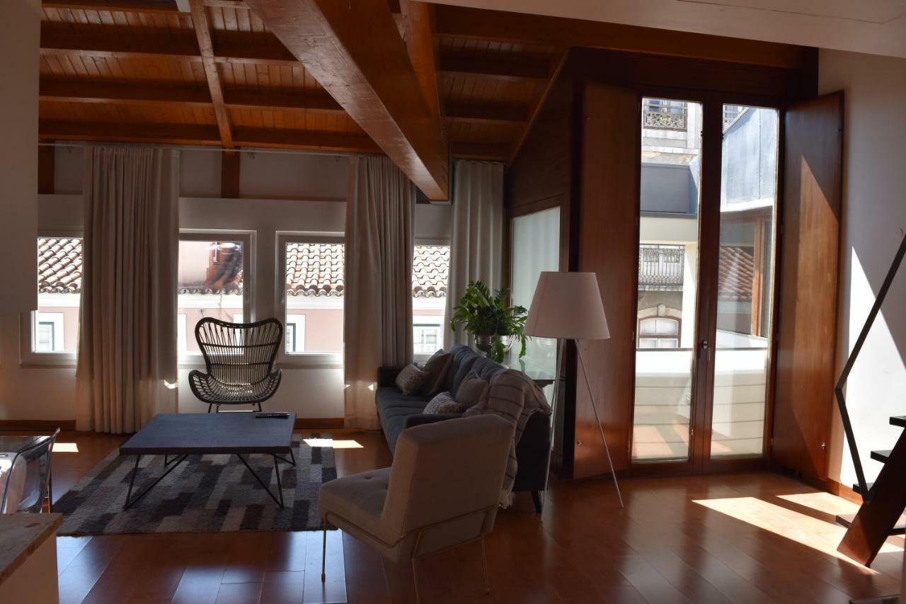 Architect-Designed Loft In A Historic Hilltop Neighborhood Lissabon Buitenkant foto